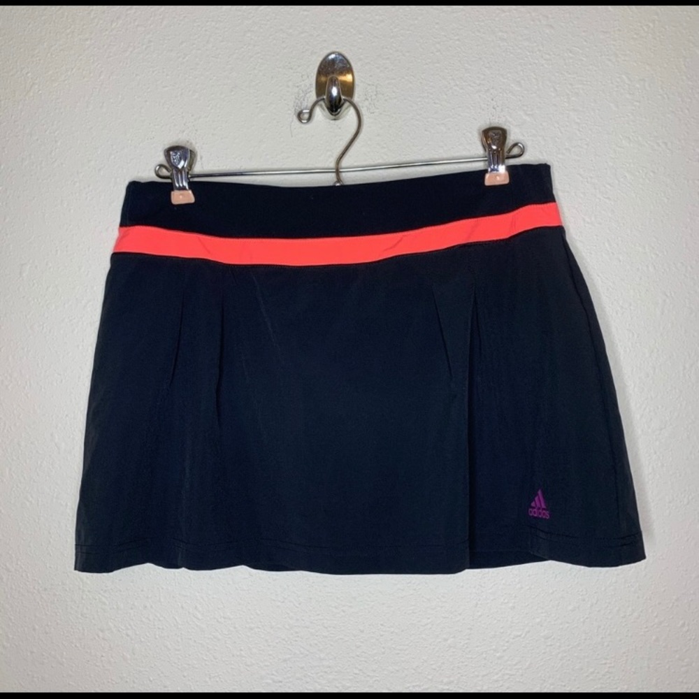 EUC Adidas tennis skirt